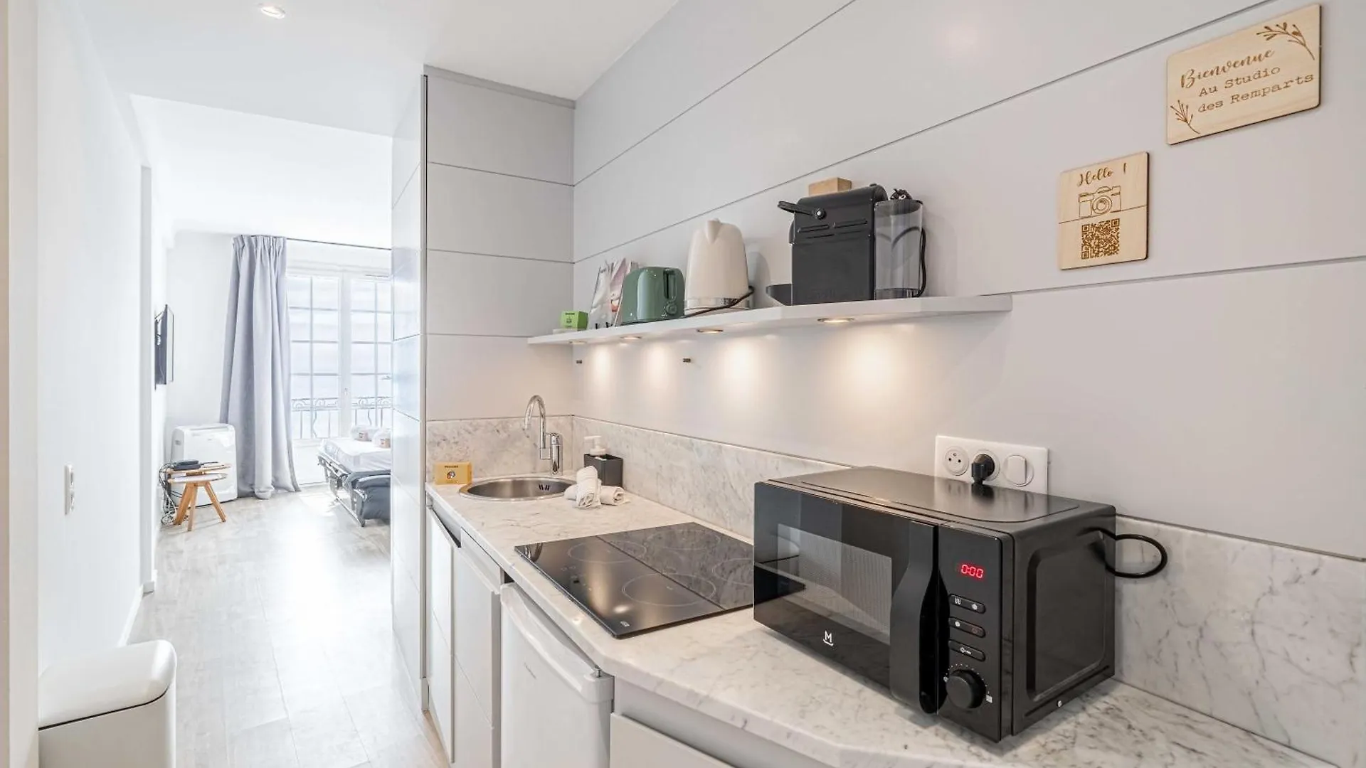 Modern And Charming Apartement With Sea View - Antibes Centre Apartment