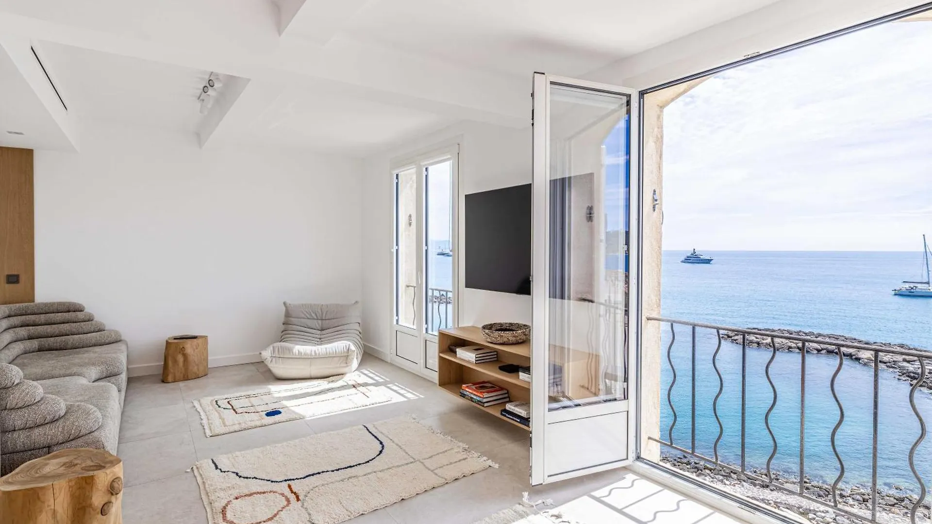 Apartment Modern And Charming Apartement With Sea View - Antibes Centre
