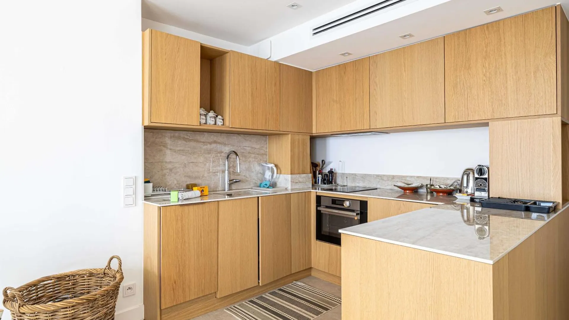 Apartment Modern And Charming Apartement With Sea View - Antibes Centre